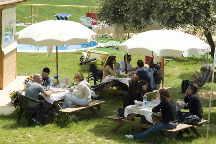 INFATTORIA di Giretti Giordano monte aprile 11-a