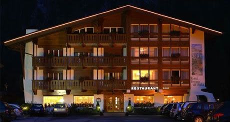  | Hotel | Wohnungen | Bed & Breakfast | Wellness Centers | Restaurants | Room rental | Crepes De Sela Campitello  di Fassa