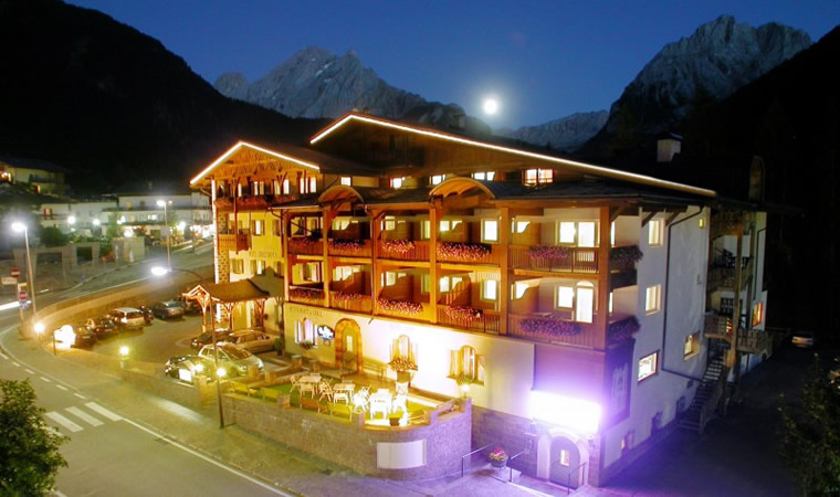 Croce Bianca Leisure & Spa Hotel  Canazei