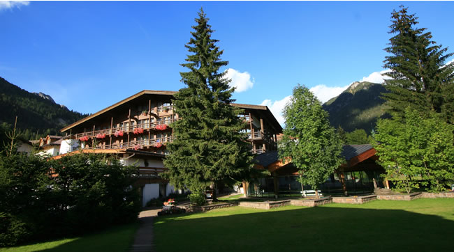 HOTEL TRENTO Pozza di Fassa